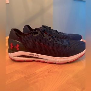 Under Armour Sonic 4 sneakers (Like New)